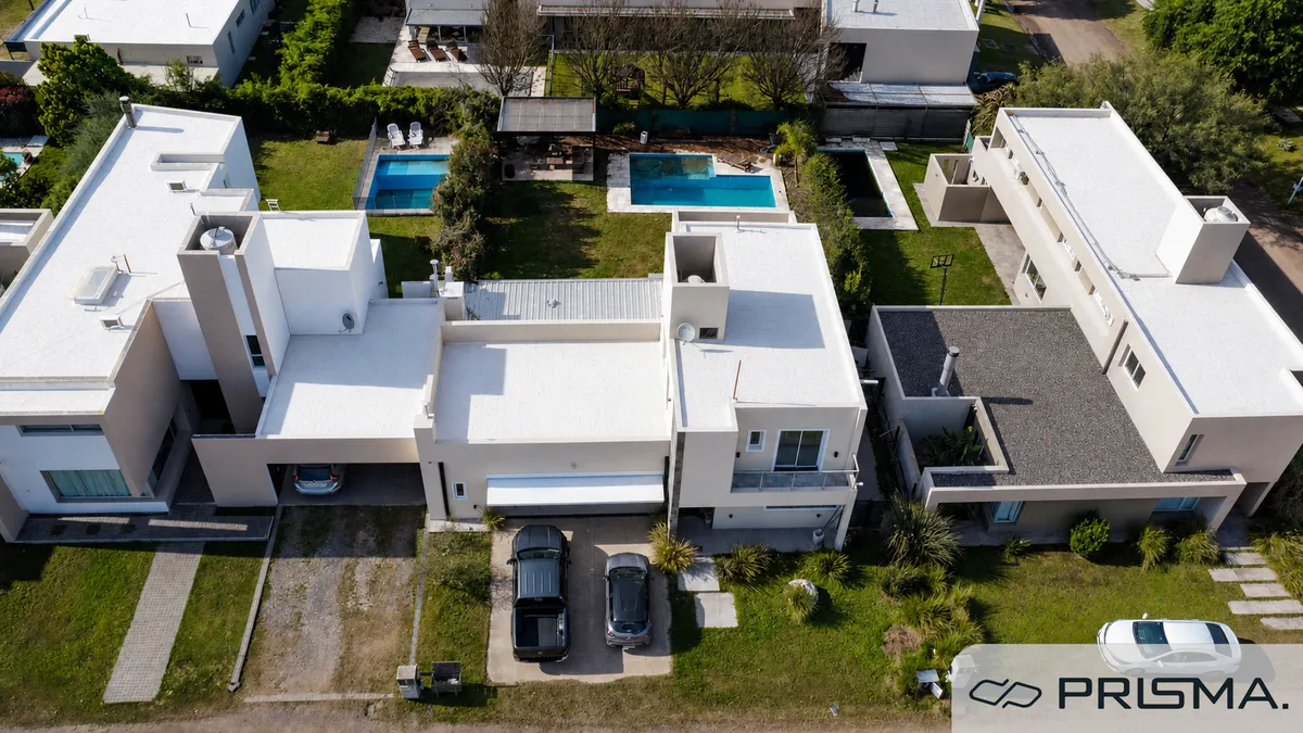 Casa- 3 dormitorios – La Morada Villa Allende